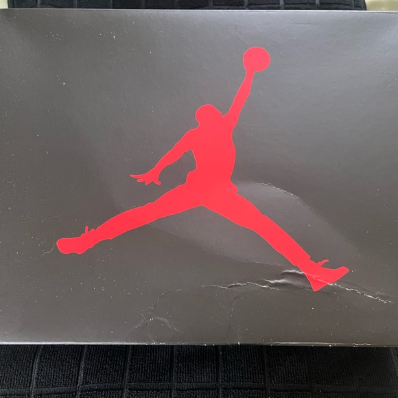 Air Jordan 3 Retro, size 7Y, never worn - Picture 4 of 6